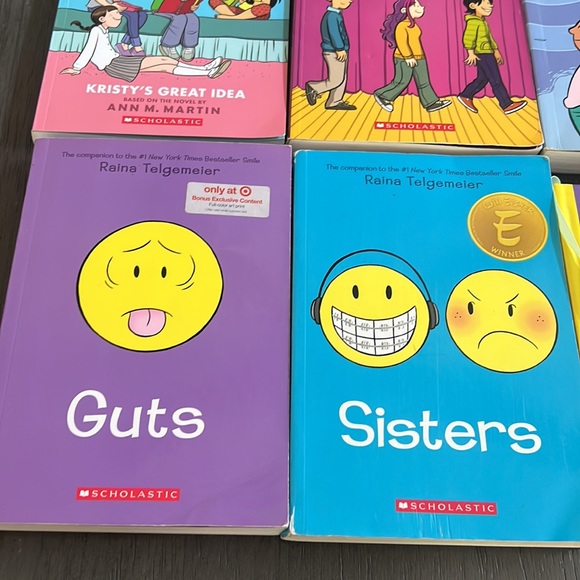 Raina Telgemeier Young Adult/Tween Book Bundle - Picture 6 of 7